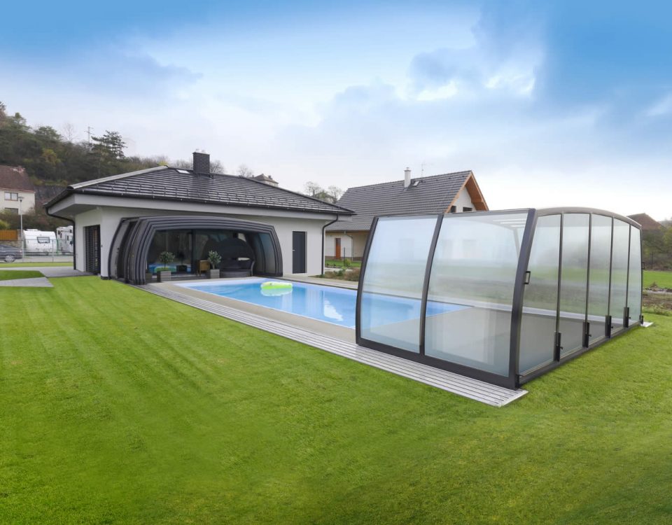 Omega™ 30 poolüberdachung aqua-saar